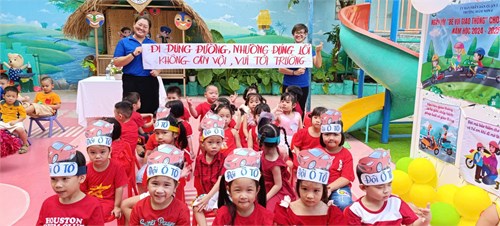 Ngày hội bé vui giao thông