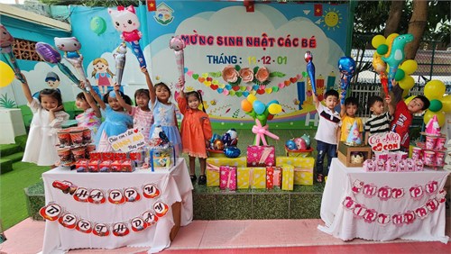 Chúc mừng sinh nhật các bé có ngày sinh trong tháng 11 - 12 - 01