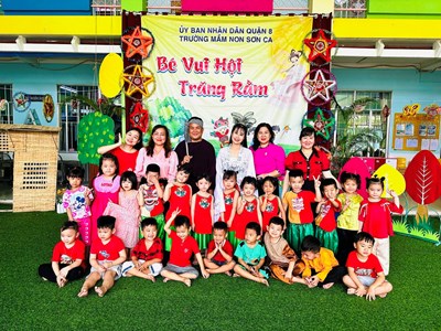 Tổ chức lễ hội trăng rằm và tiệc buffet cho các cháu năm học 2024-2025