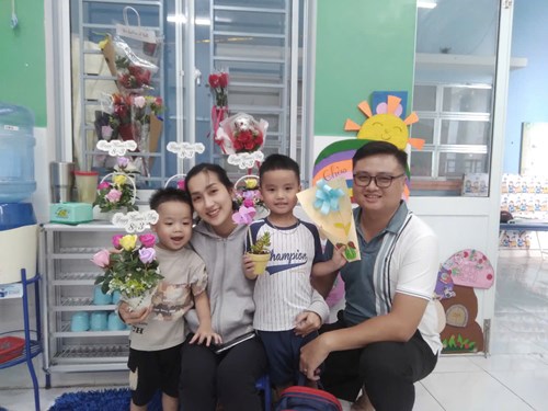 Những món quà nhỏ từ trái tim trẻ thơ