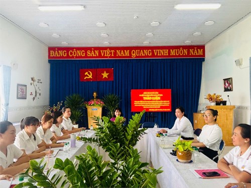 Chi bộ MNMH thảo luận đóng góp ý kiến Nghị quyết và Chương trình hành động của Đại hội đại biểu xã Hóc Môn lần thứ 1, nhiệm kỳ 2025 -2030