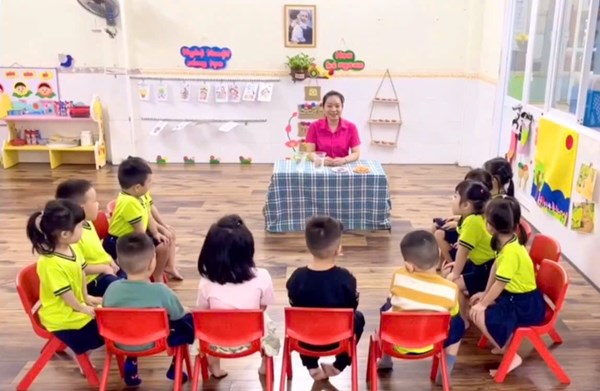 KPKH: Cà rốt nổi - cà rốt chìm - Lớp 4-5 tuổi (1)