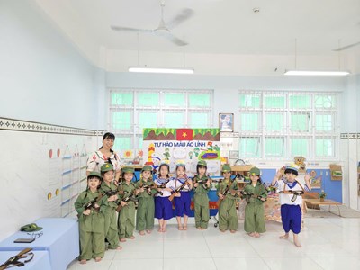 Lớp Chồi 1- Hình ảnh hoạt động của các bé trong tháng 12